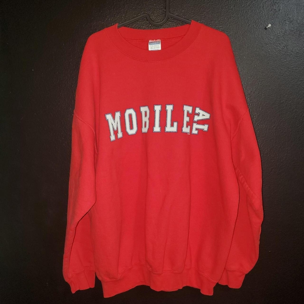 Gildan Red Crewneck Sweater Vibrant Cotton Blend